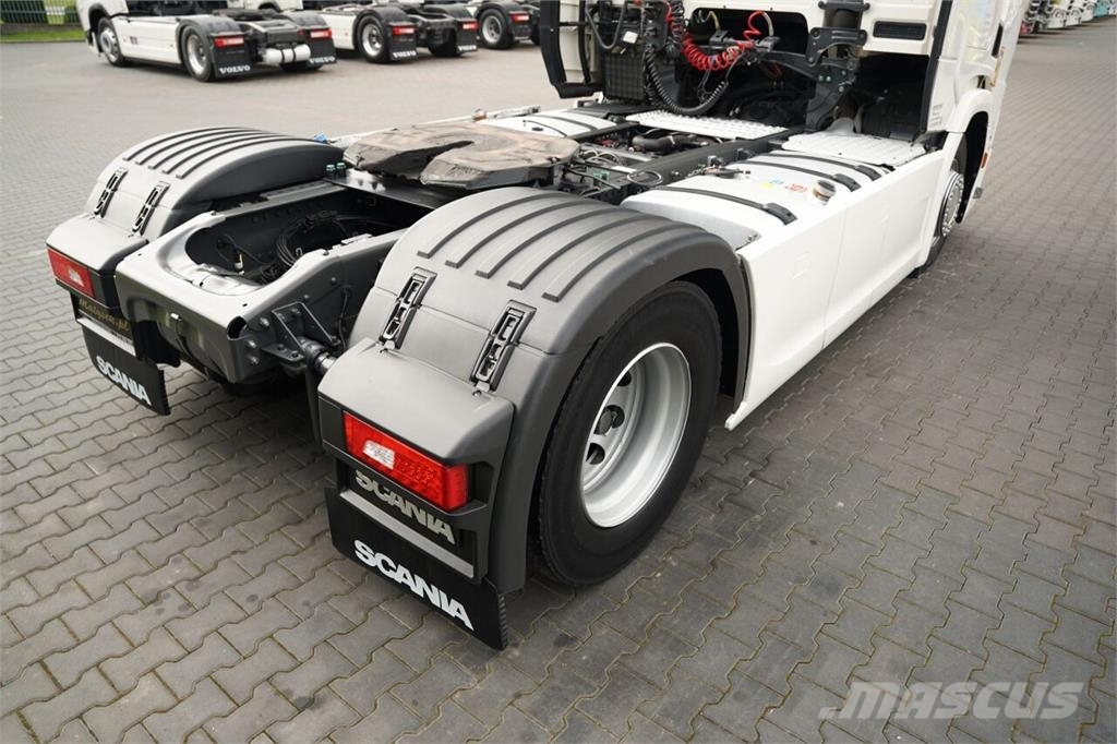 Scania R 450 Vetopöytäautot