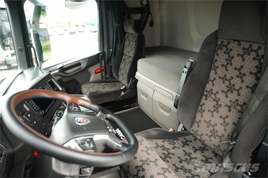 Scania R 450 Vetopöytäautot