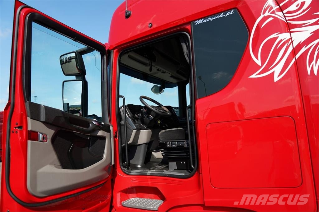 Scania R 460 Trekkers