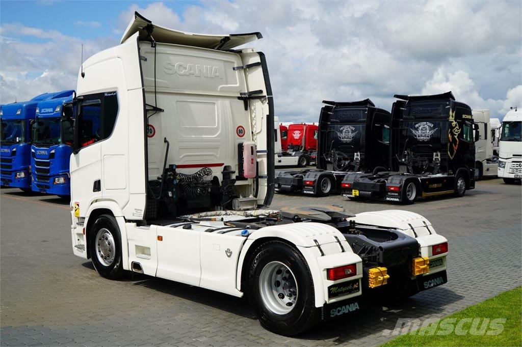 Scania R 520 Τράκτορες