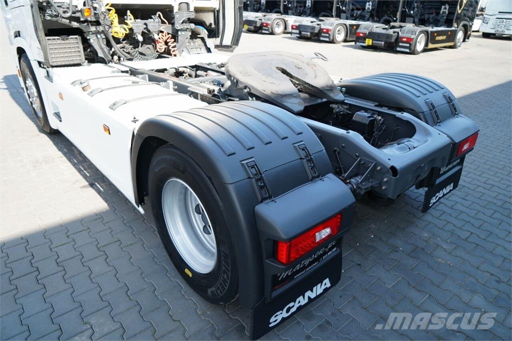 Scania S 450 Trekkers