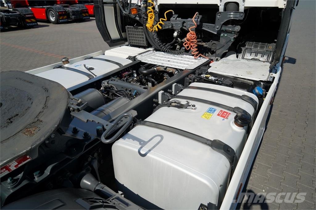 Scania S 450 Trekkers
