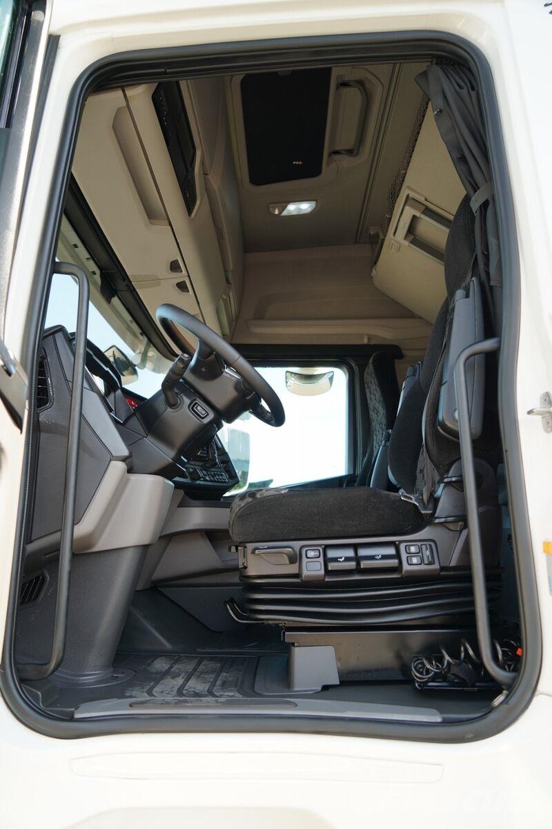 Scania S 450 Trekkers
