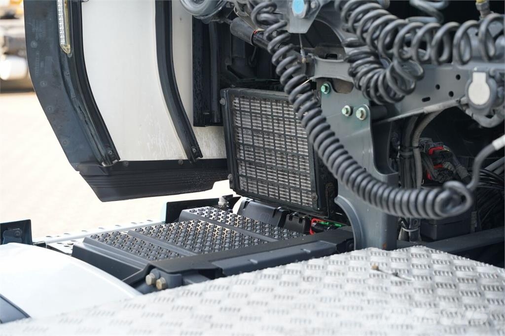 Scania S 450 / I - PARK COOL Sadulveokid