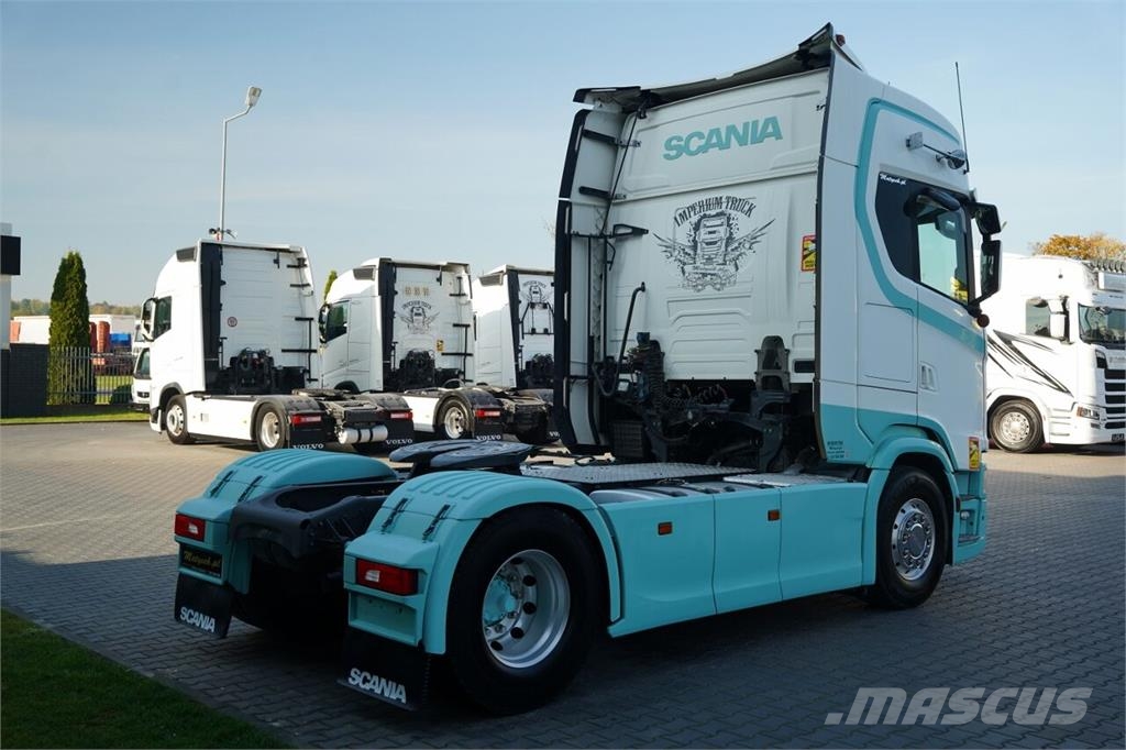 Scania S 450 / I - PARK COOL Sadulveokid