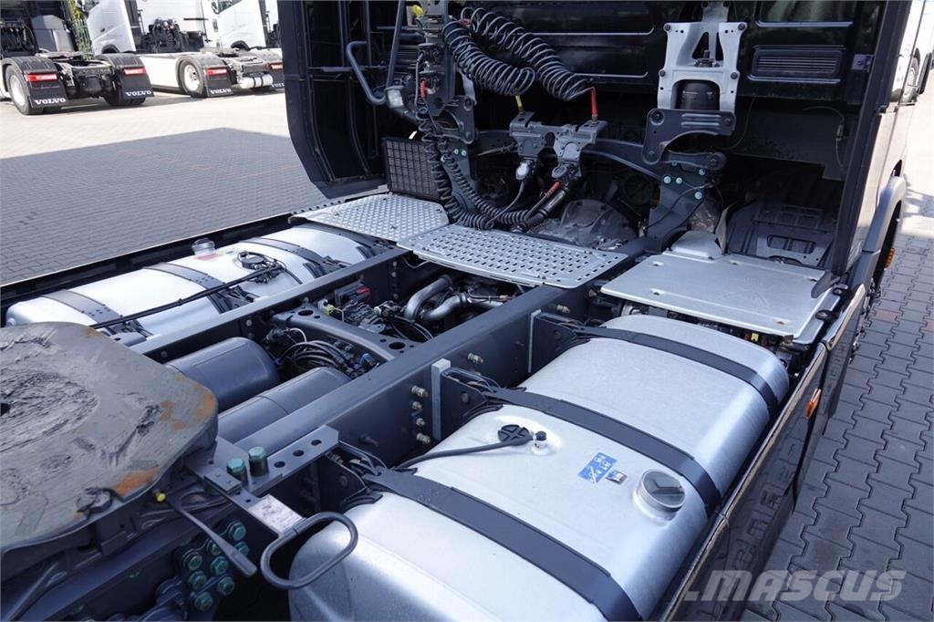 Scania S 560 / MEGA / RETARDER / I-PARK COOL / LOWDECK / Vilcēji