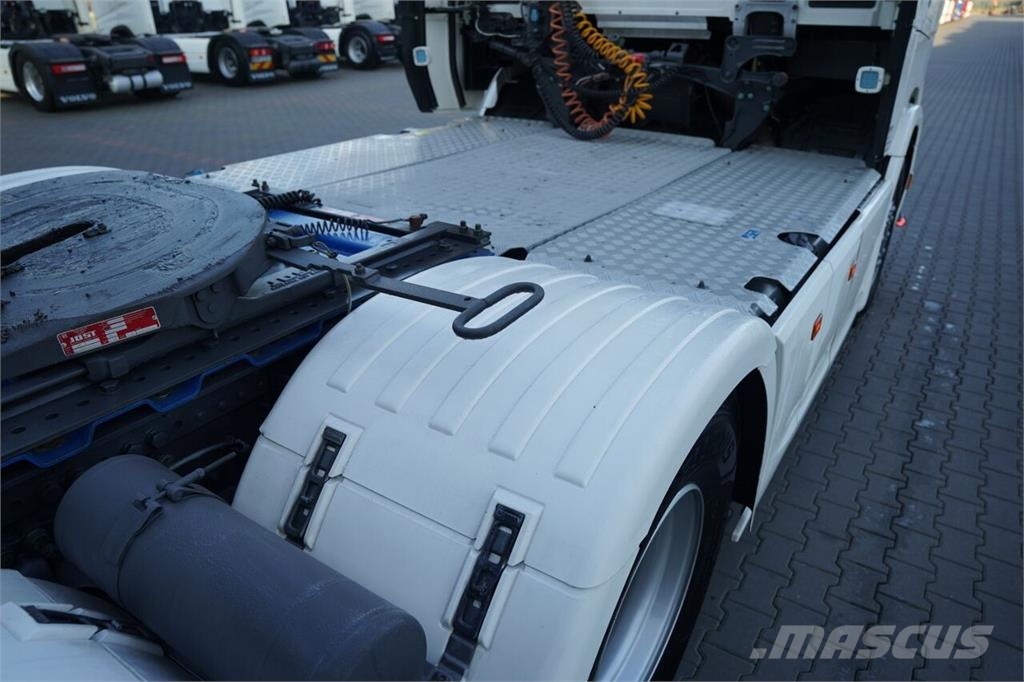 Scania S 580 / V8 / 6x4 / RETARDER / REGULOWANE SIODŁO / Tahače