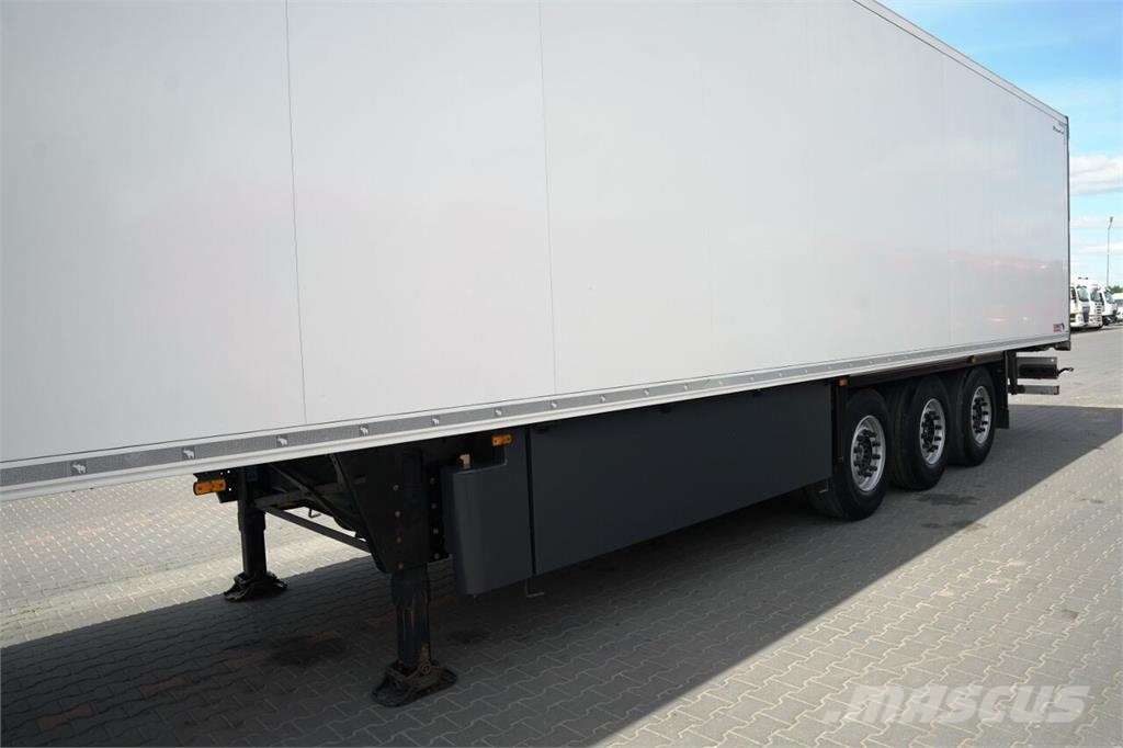 Schmitz Cargobull CHŁODNIA / CARRIER MAXIMA 1300 / OŚ PODNOSZONA / K نصف مقطورات بدرجة حرارة قابلة للضبط