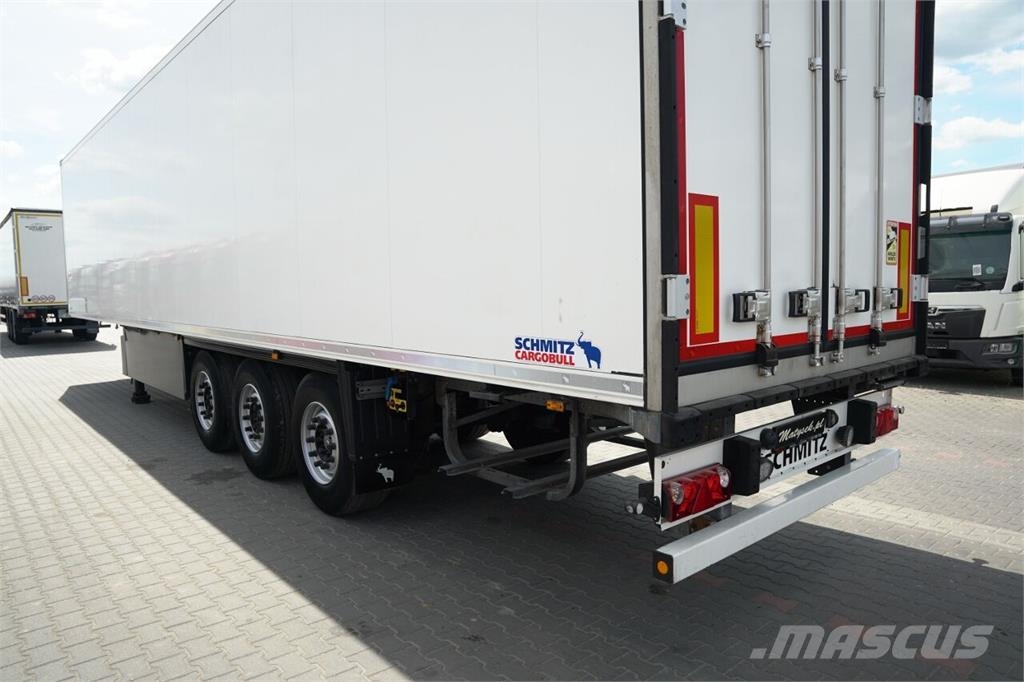 Schmitz Cargobull CHŁODNIA / CARRIER MAXIMA 1300 / OŚ PODNOSZONA / K نصف مقطورات بدرجة حرارة قابلة للضبط