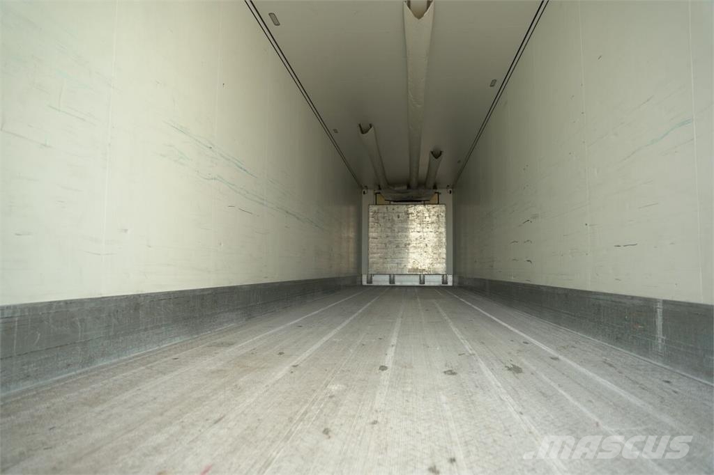Schmitz Cargobull CHŁODNIA / CARRIER MAXIMA 1300 / OŚ PODNOSZONA / K نصف مقطورات بدرجة حرارة قابلة للضبط