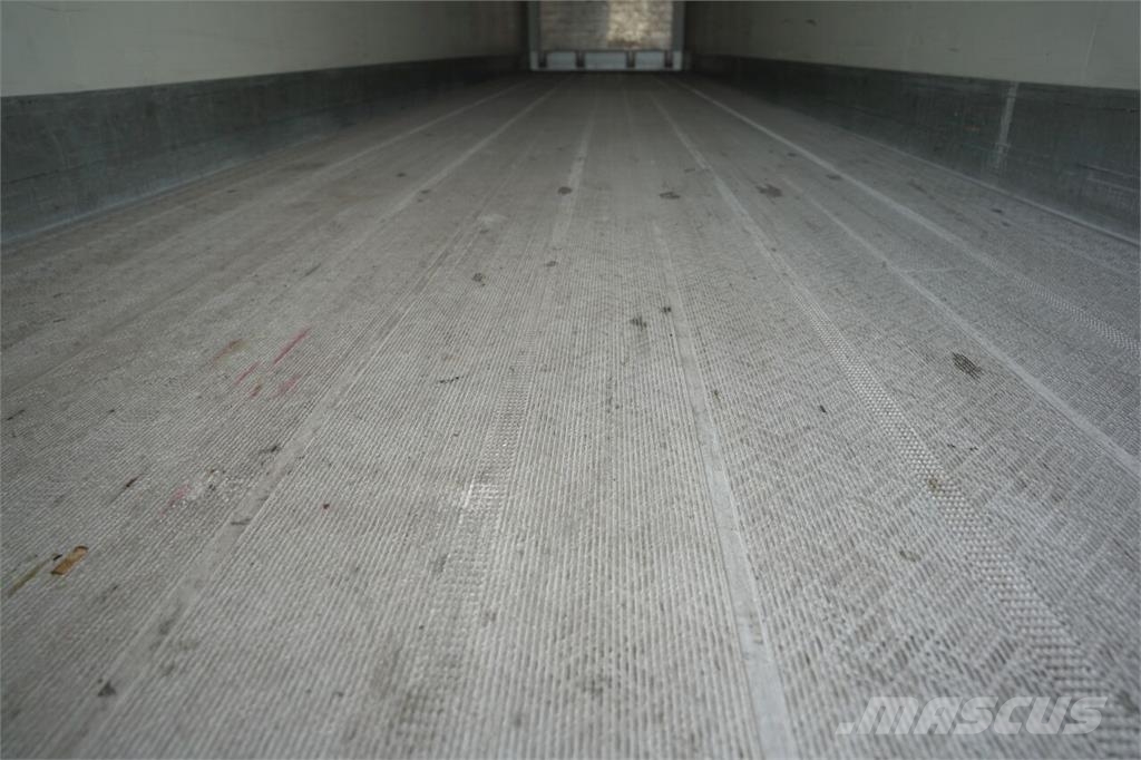 Schmitz Cargobull CHŁODNIA / CARRIER MAXIMA 1300 / OŚ PODNOSZONA / K نصف مقطورات بدرجة حرارة قابلة للضبط