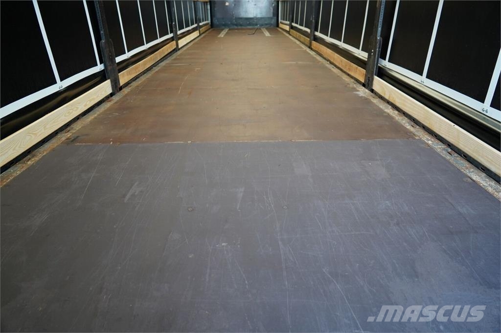 Schmitz Cargobull  Semirremolques de caja de lona