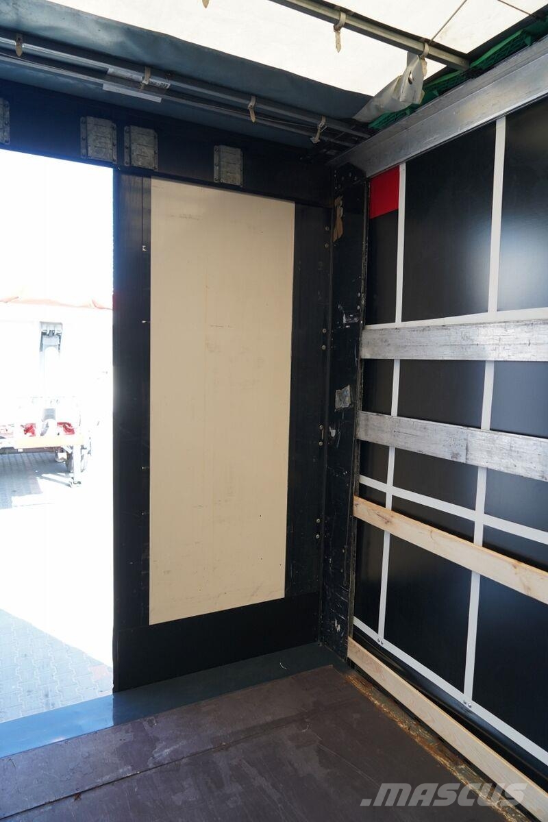 Schmitz Cargobull  Semirremolques de caja de lona
