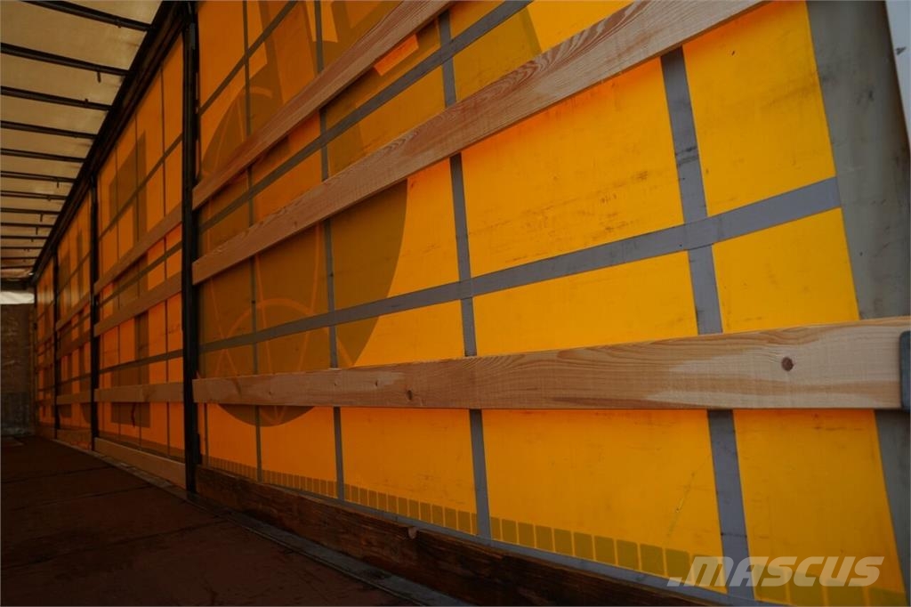 Schmitz Cargobull STANDARD نصف مقطورات بباب جانبي