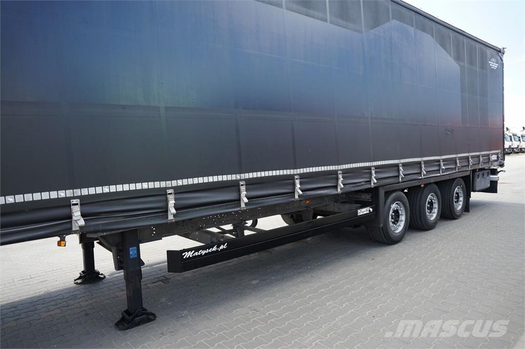 Schmitz Cargobull  نصف مقطورات بباب جانبي