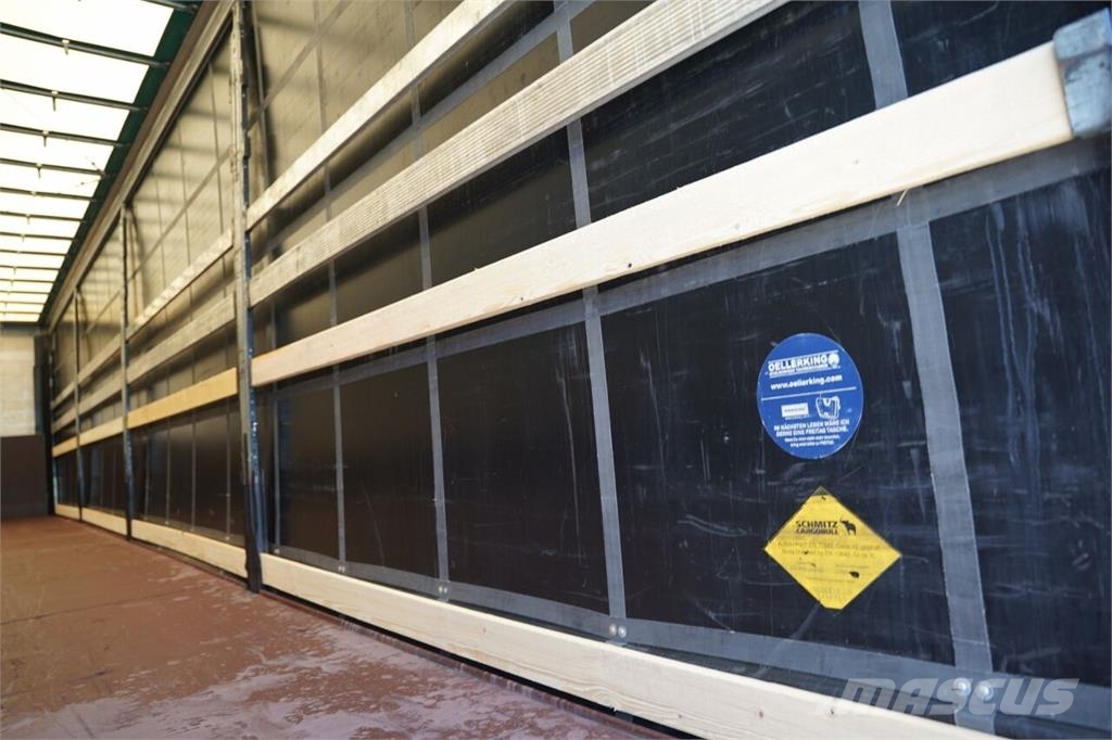 Schmitz Cargobull  نصف مقطورات بباب جانبي