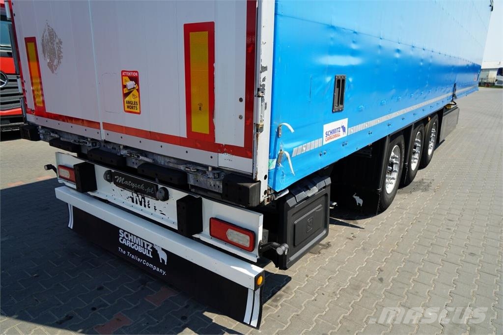 Schmitz Cargobull  Semirremolques con caja de lona