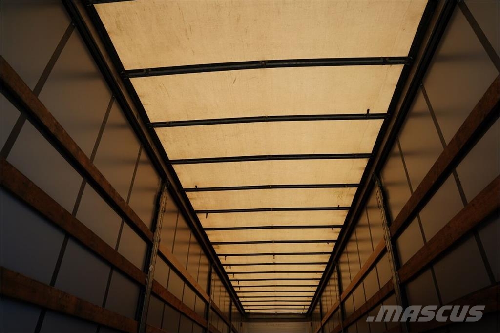 Schmitz Cargobull / FIRANKA / STANDARD / OSIE SCHMITZ Semi-remorca speciala