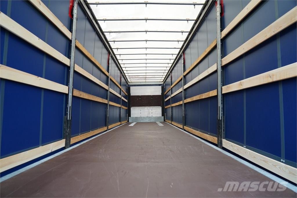 Schmitz Cargobull Curtainsider semi-trailers