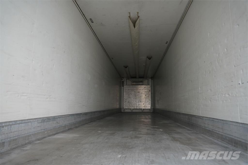 Schmitz Cargobull CHŁODNIA / CARRIER MAXIMA 1 300 / OŚ PODNOSZONA /  Kylmä-/Lämpökoripuoliperävaunut