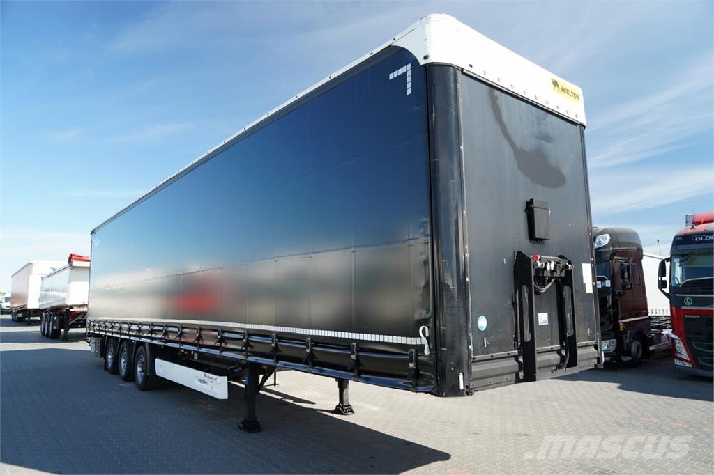 Schmitz Cargobull  Semirremolques de caja de lona