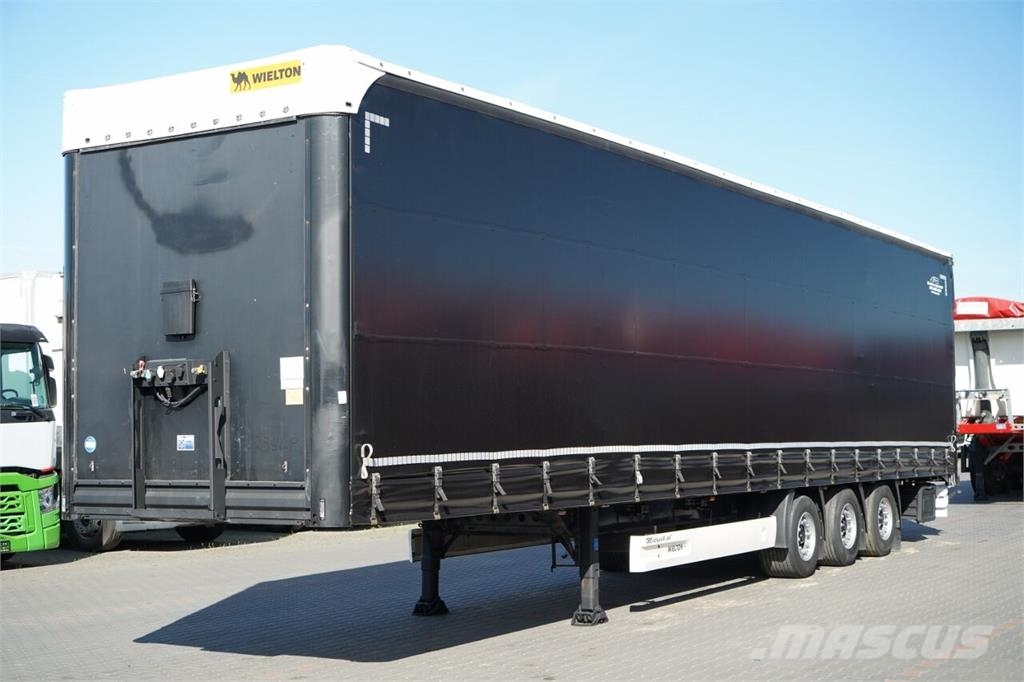 Schmitz Cargobull  Semirremolques de caja de lona