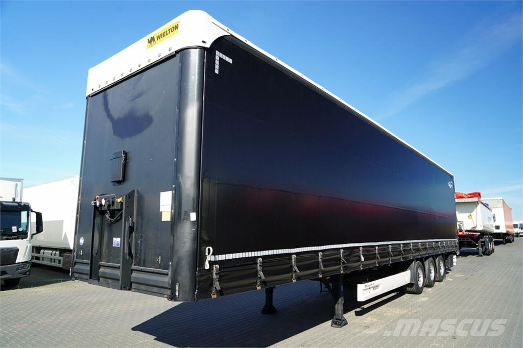 Schmitz Cargobull  Semirremolques de caja de lona