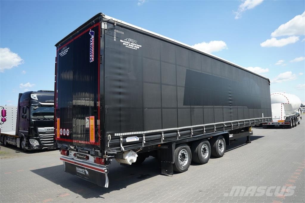 Schmitz Cargobull  نصف مقطورات بباب جانبي