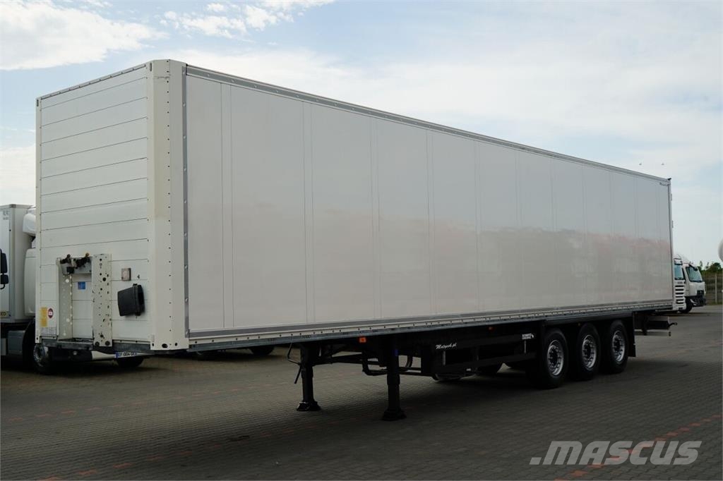 Schmitz Cargobull Semirremolques con carrocería de caja