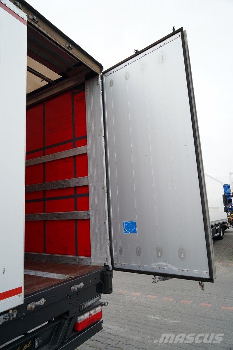 Schwarzmüller Curtainsider semi-trailers