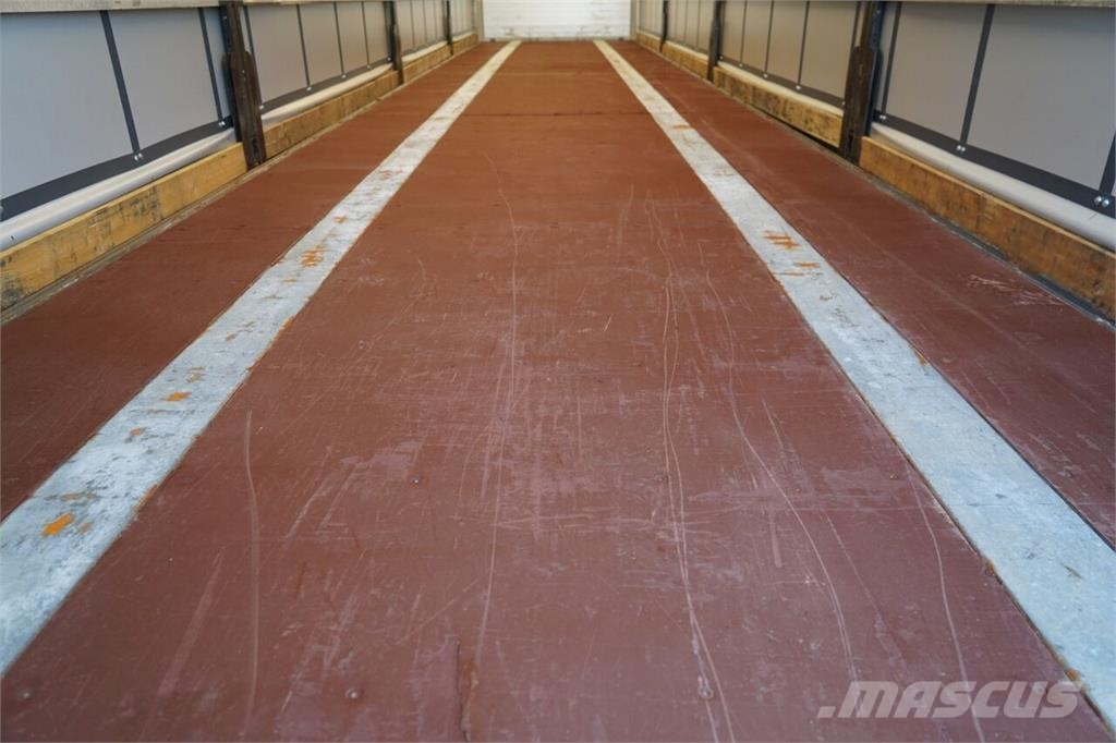 Schwarzmüller / FIRANKA / STANDARD / PALECIARA / OSIE SAF / 2020 Semirremolques con caja de lona