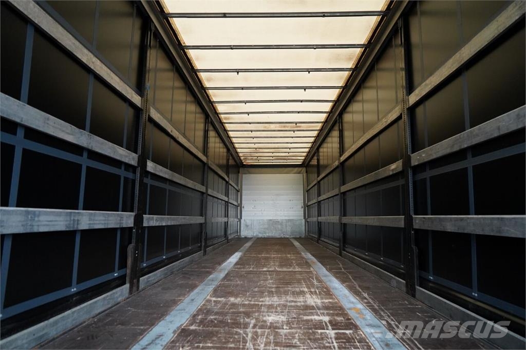 Schwarzmüller / FIRANKA / STANDARD / PALECIARA / OŚ PODNOSZONA / Curtainsider semi-trailers