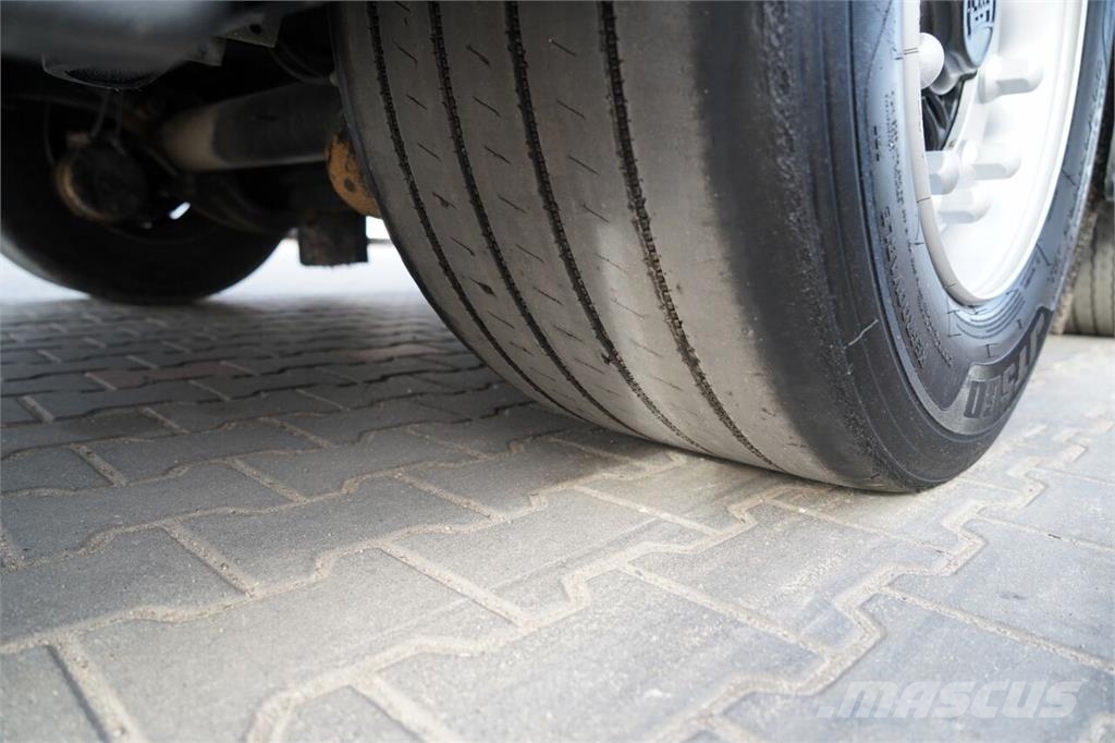 Volvo FH 460 Camiones de caja de lona