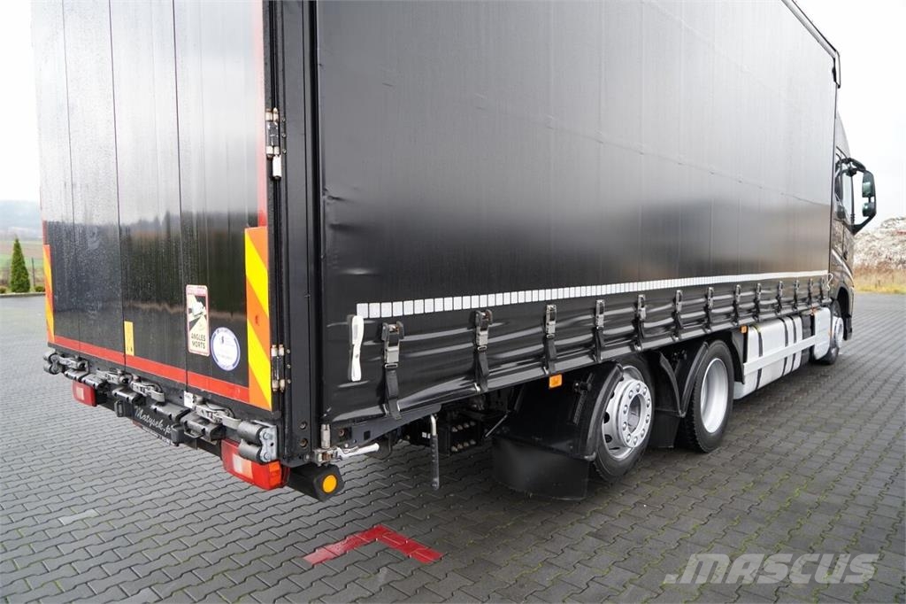 Volvo FH 460 / XXL / FIRANKA - 7,7 M / 6x2 / OŚ PODNOSZO Kapellbil