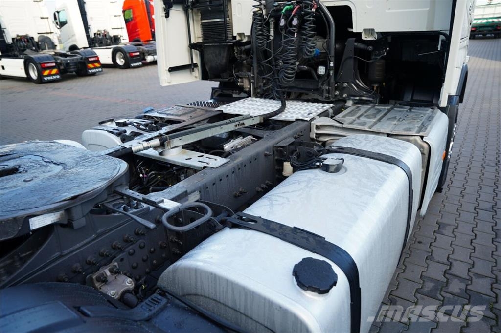 Volvo FH 540 Vetopöytäautot