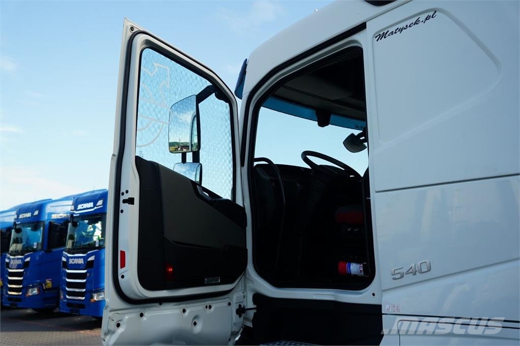 Volvo FH 540 Vetopöytäautot