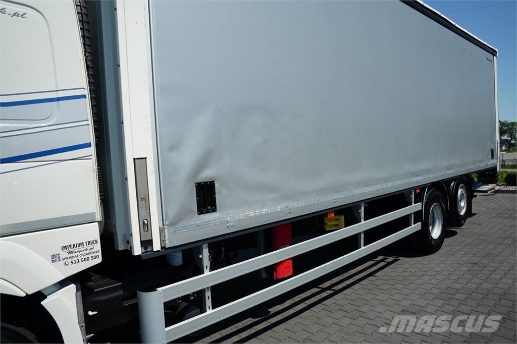 Volvo FM 370 Pritsche & Plane