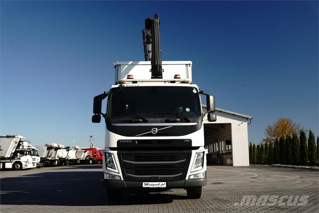 Volvo FM 380 Camion cu prelata