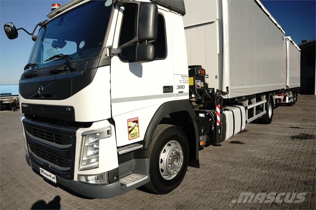 Volvo FM 380 Camion cu prelata