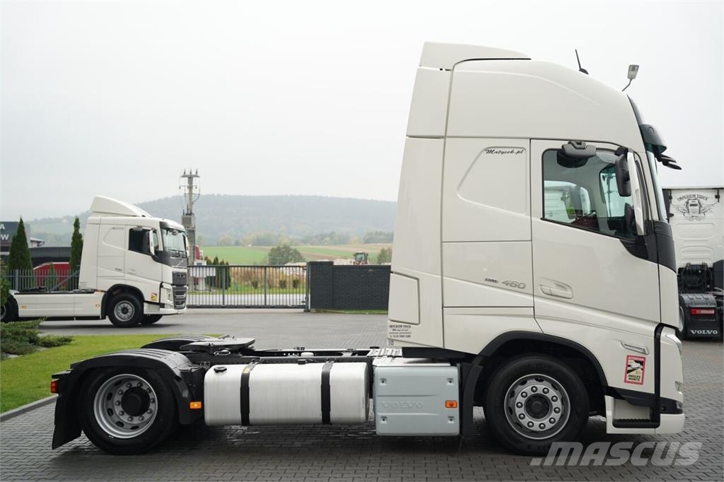 Volvo / MEGA / I-PARK COOL / I- SAVE / TV / EURO 6 Vetopöytäautot