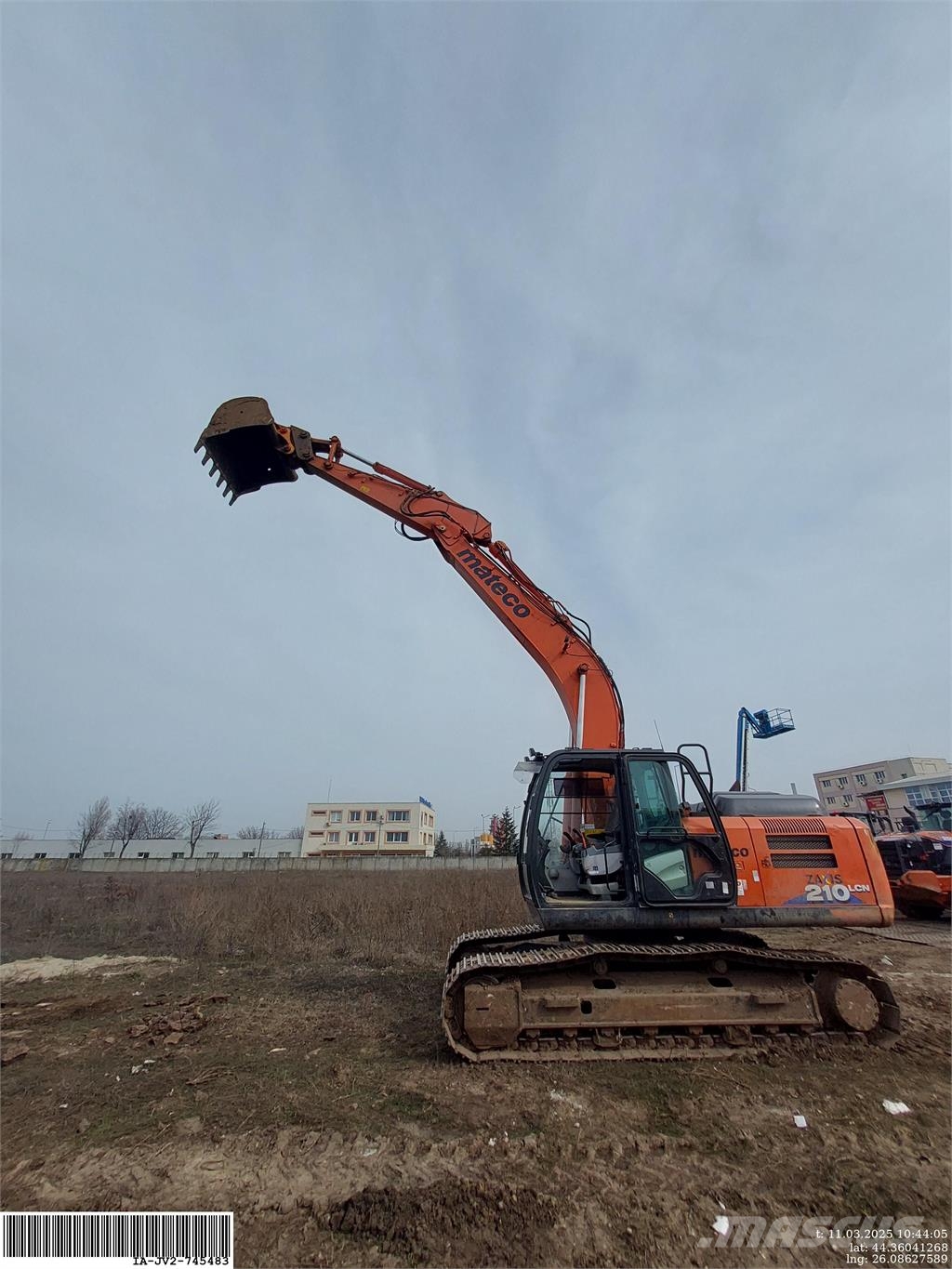 Hitachi ZX210LCN-6 Bageri guseničari