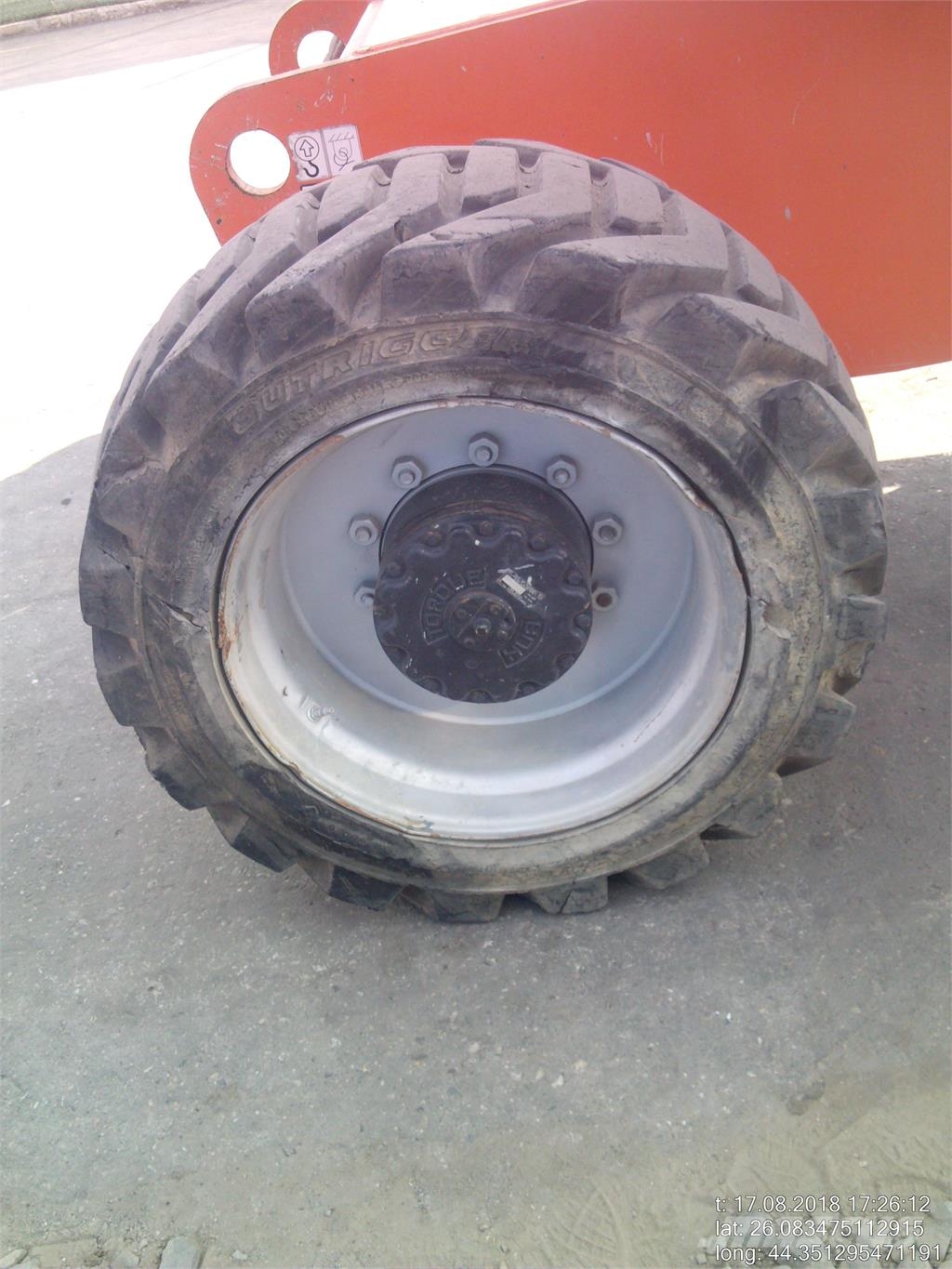 JLG 860SJ Kloubové plošiny