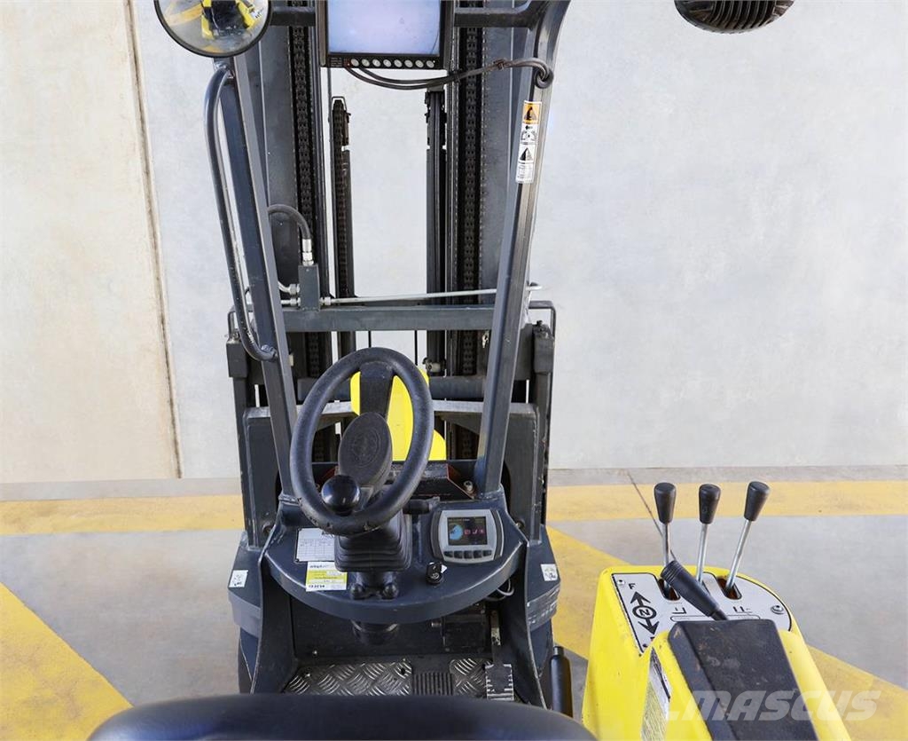 Aisle-Master 25WHE Electric forklifts