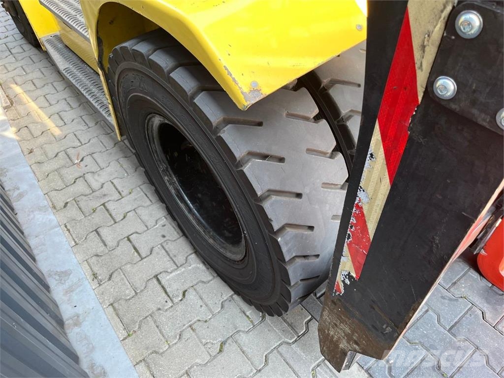Hyster H12XM-6 Dieseltrukit
