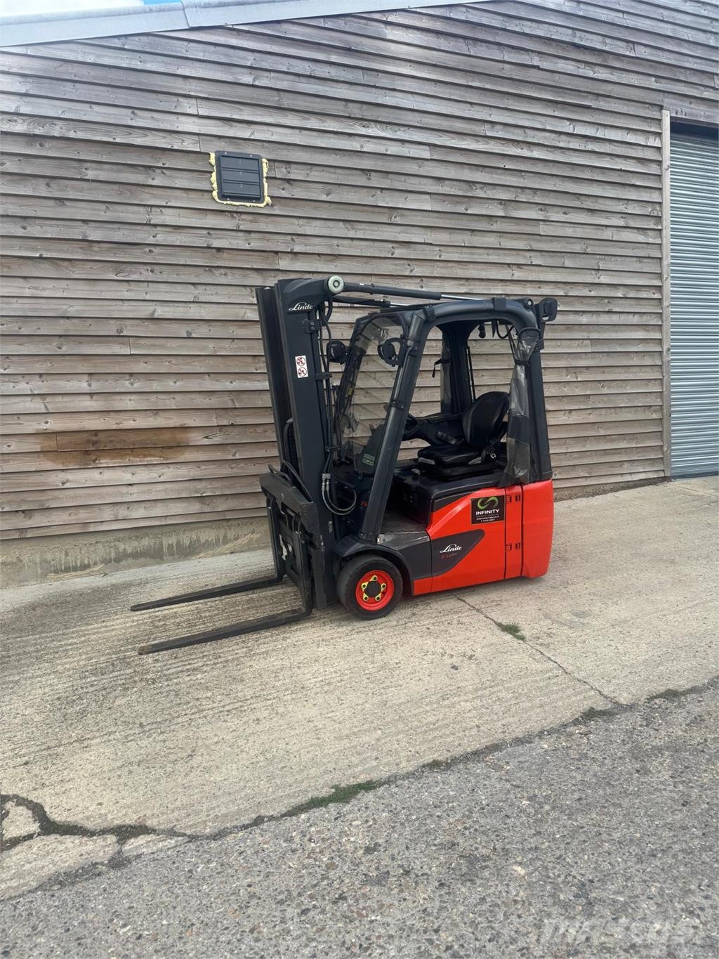 Linde E14-02 Akumulátorové vozíky