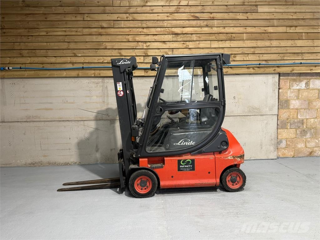 Linde E16P-02 Akumulátorové vozíky