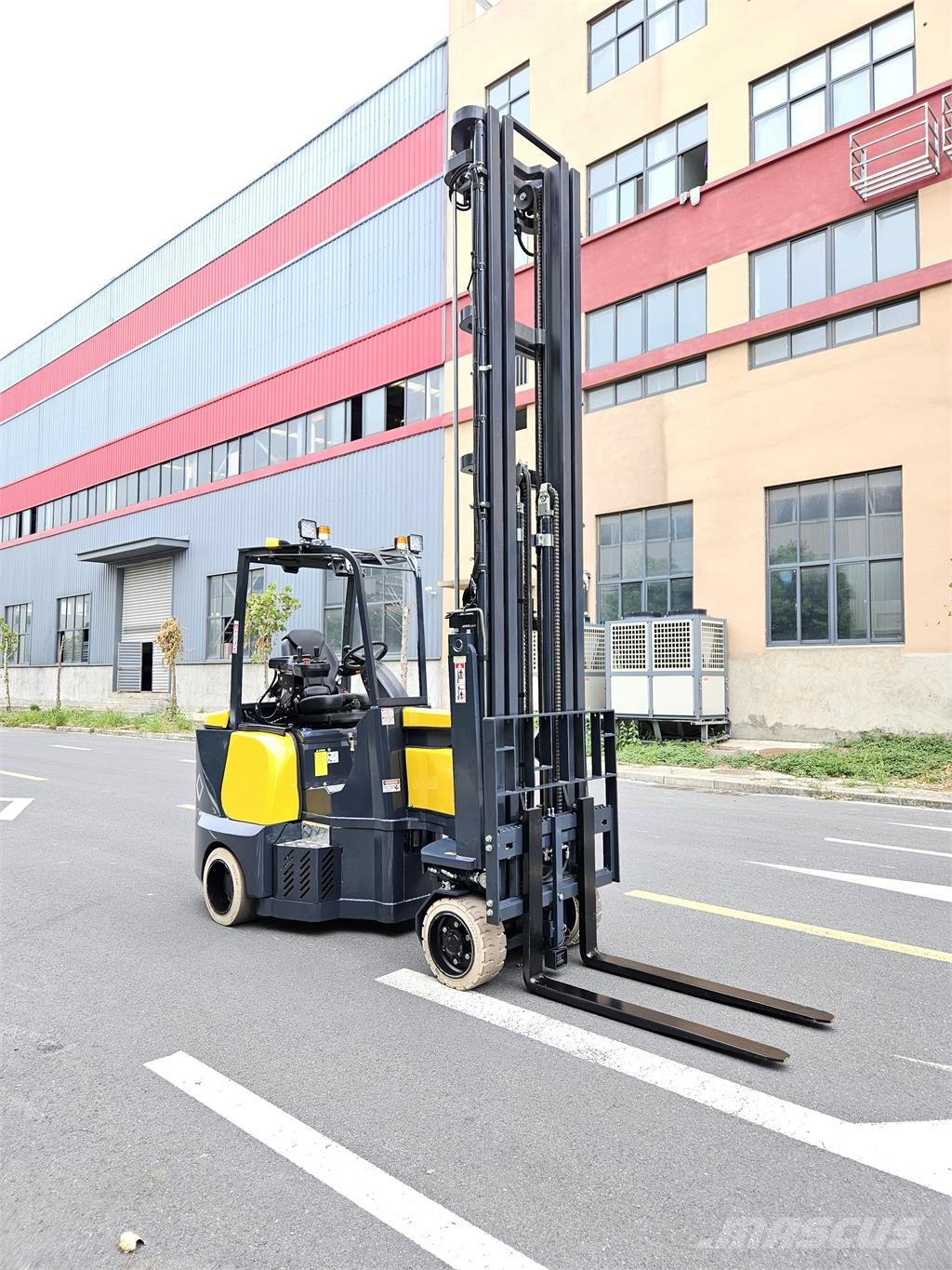 NaLift NL30 Articulated Forklift Sähkötrukit