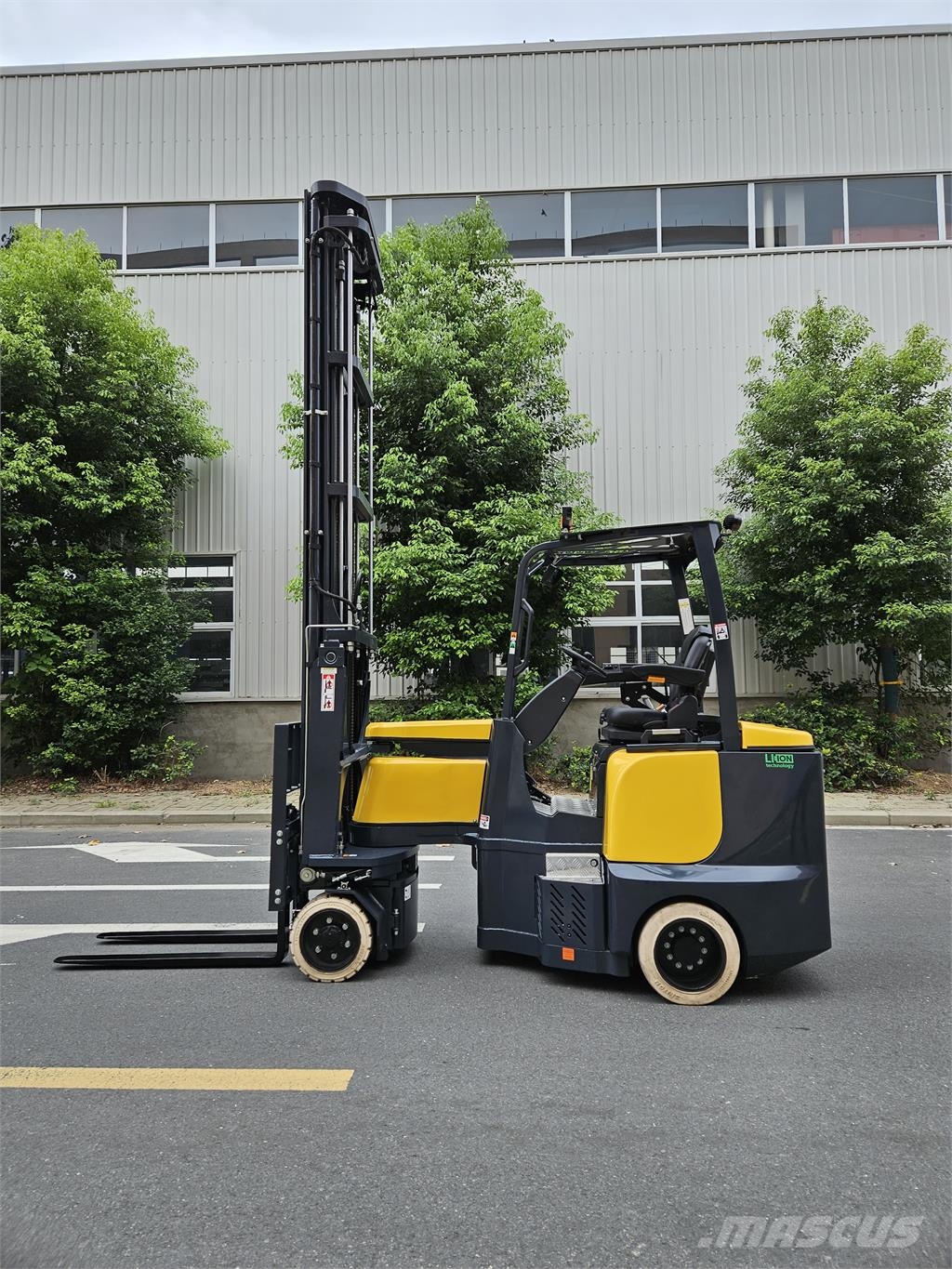 NaLift NL30 Articulated Forklift Sähkötrukit