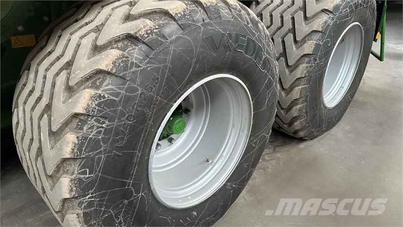 Krone Big Pack 1290 HDP II XC Kanttipaalaimet