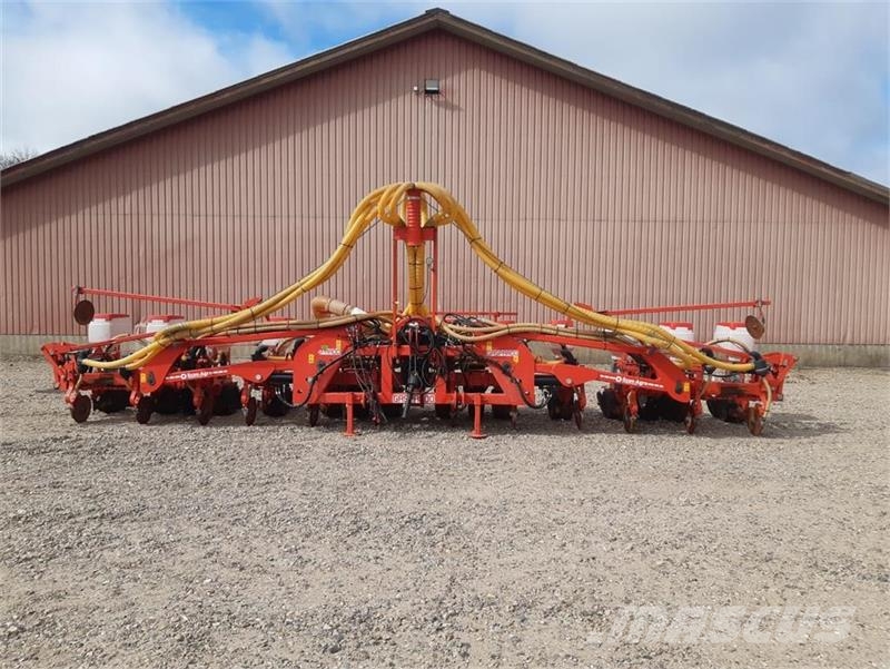 Maschio Gaspardo Manta XL 12 rk med PA1 fronttank Drillmaschinen